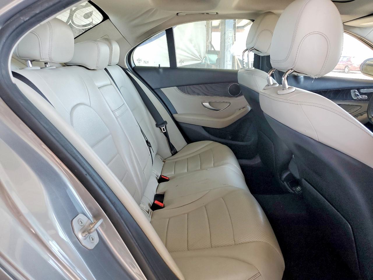 2016 Mercedes-Benz C 300 4Matic - zdjęcie 10