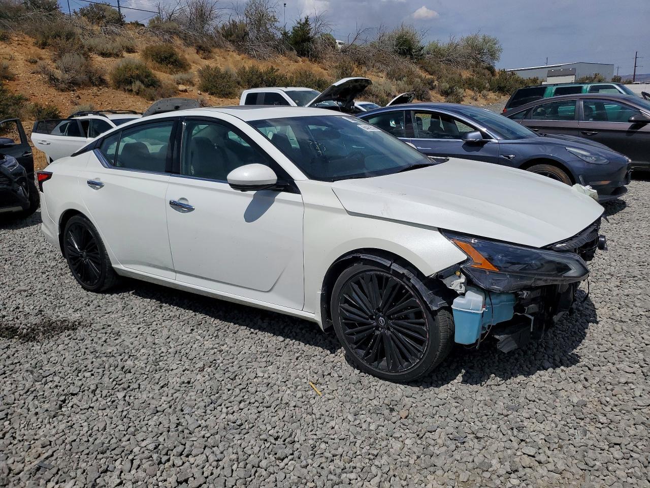 2023 Nissan Altima Sl - zdjęcie 4
