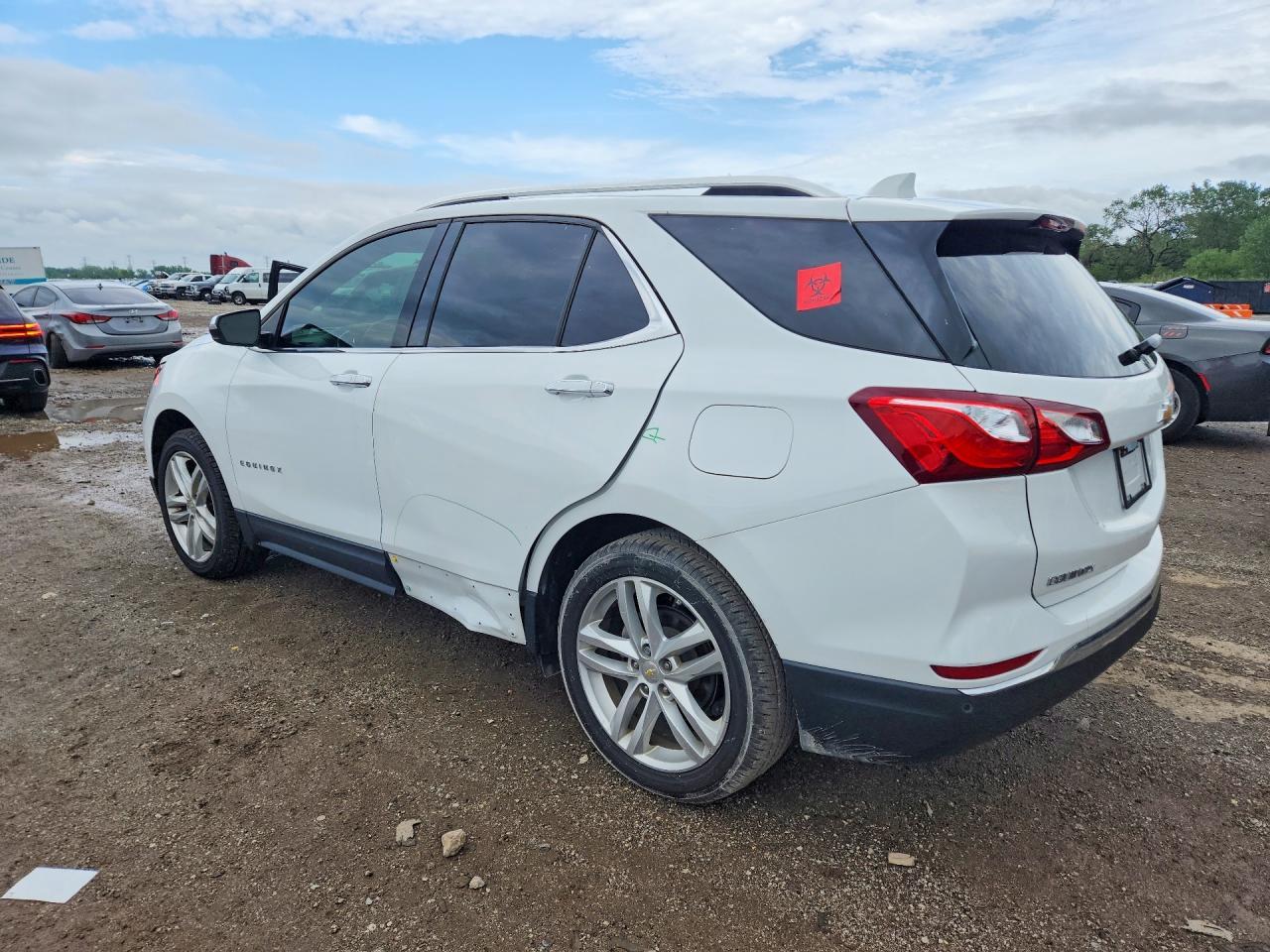 2020 Chevrolet Equinox Premier - zdjęcie 2