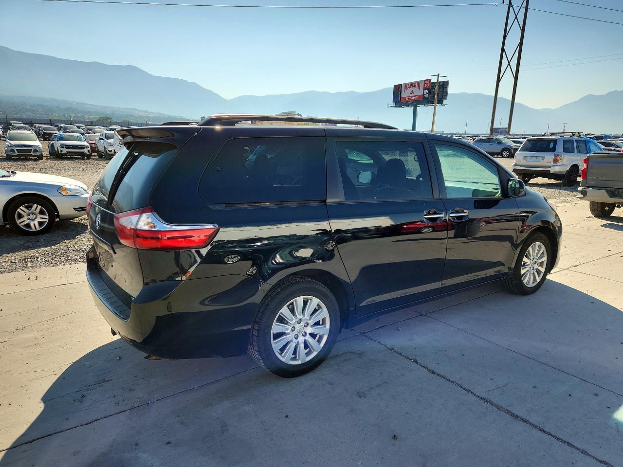 2017 Toyota Sienna Xle 7-Passenger - zdjęcie 3