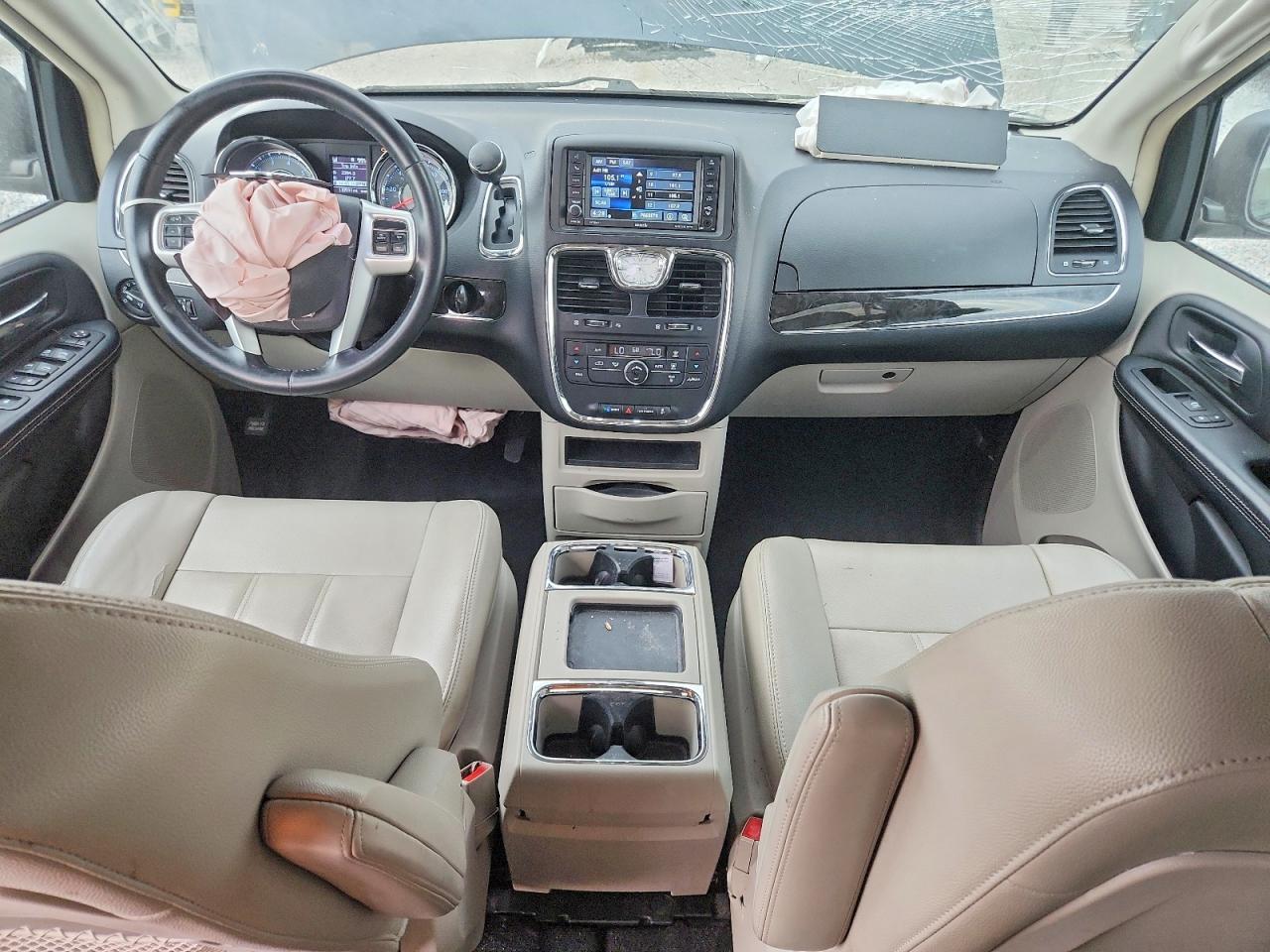 2014 Chrysler Town & Country Touring - zdjęcie 8