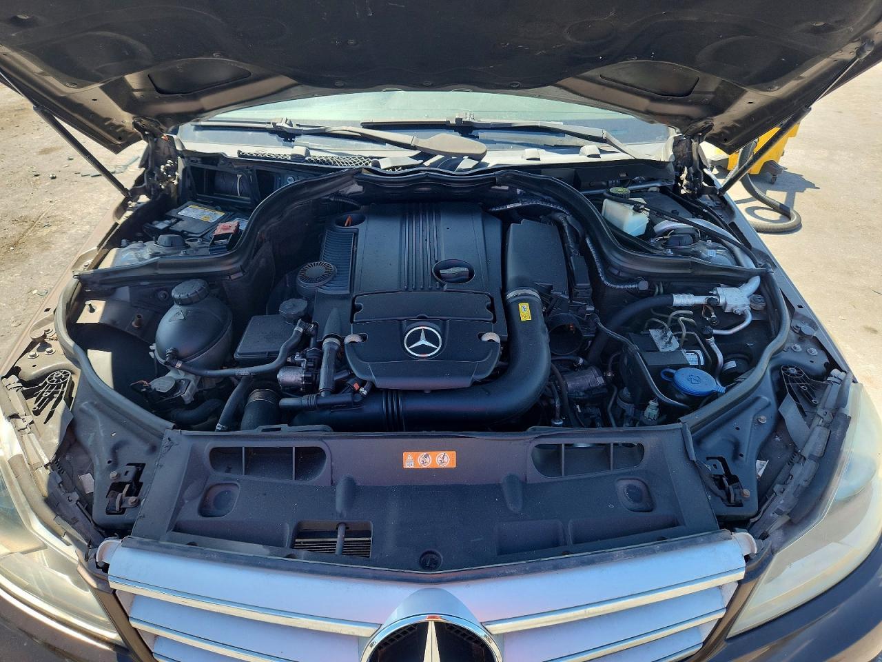 2013 Mercedes-Benz C 250 - zdjęcie 11
