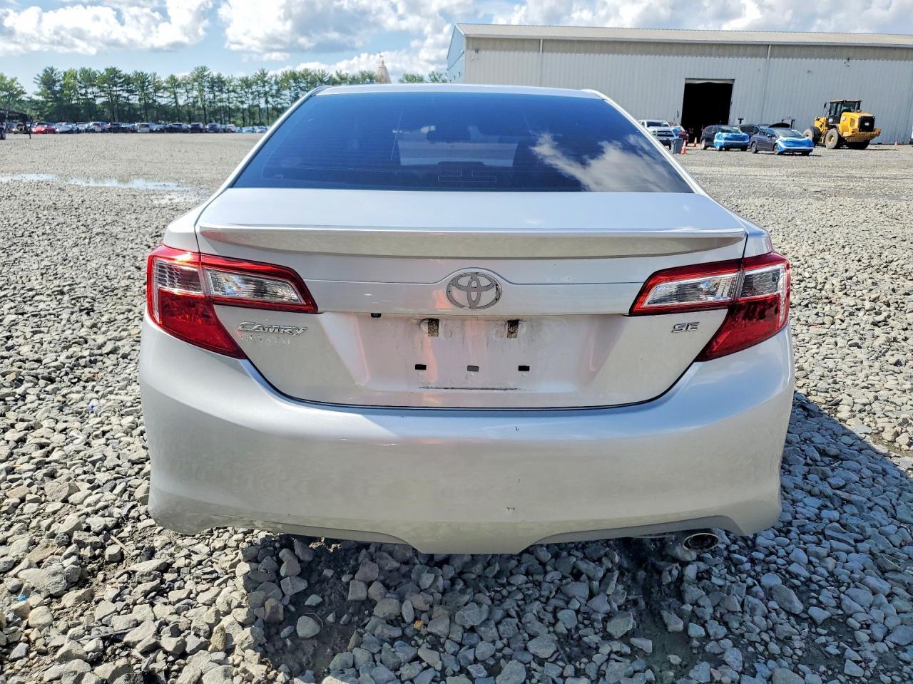 2014 Toyota Camry Se Sport - zdjęcie 6