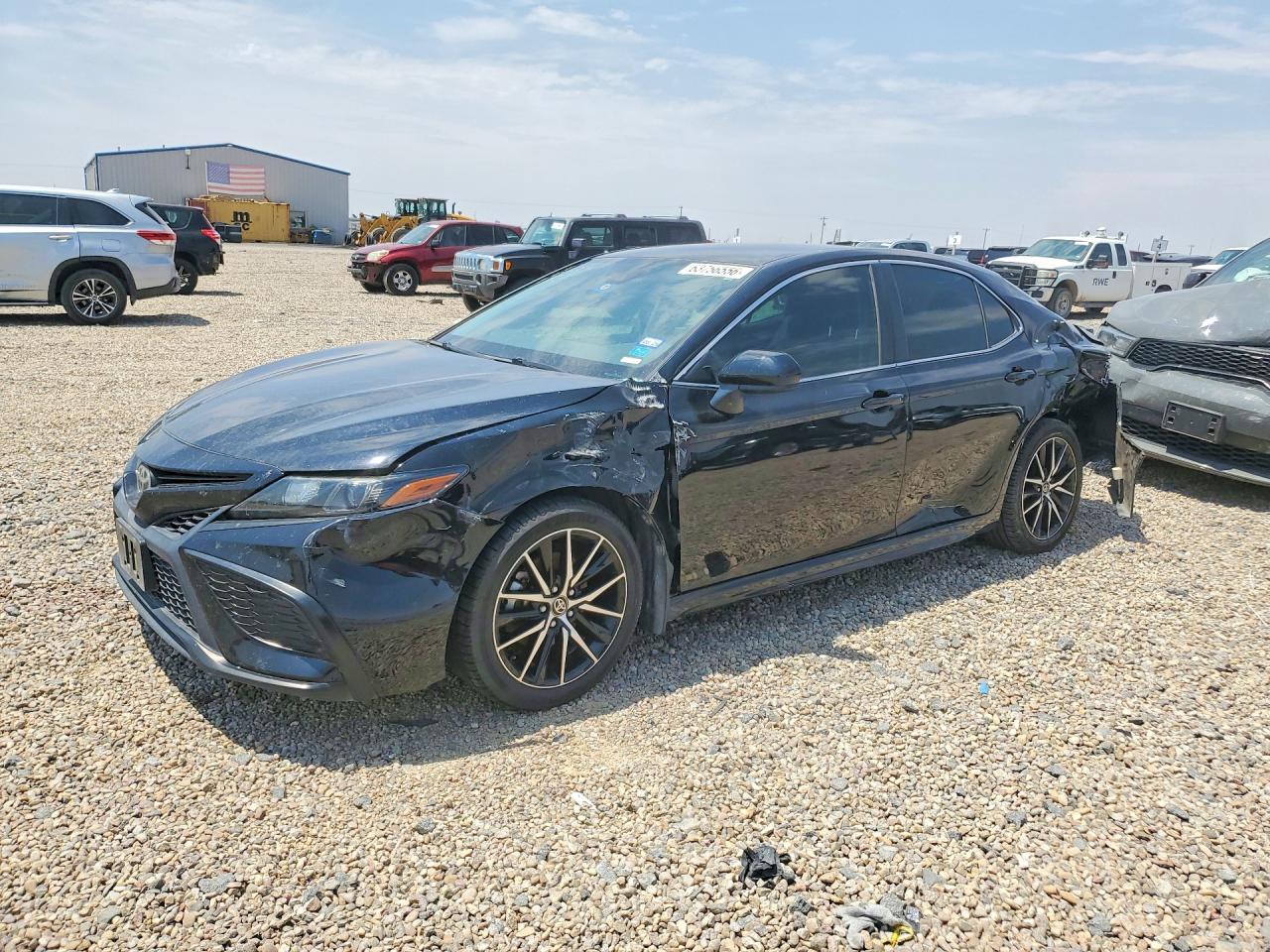 2021 Toyota Camry Se - zdjęcie główne