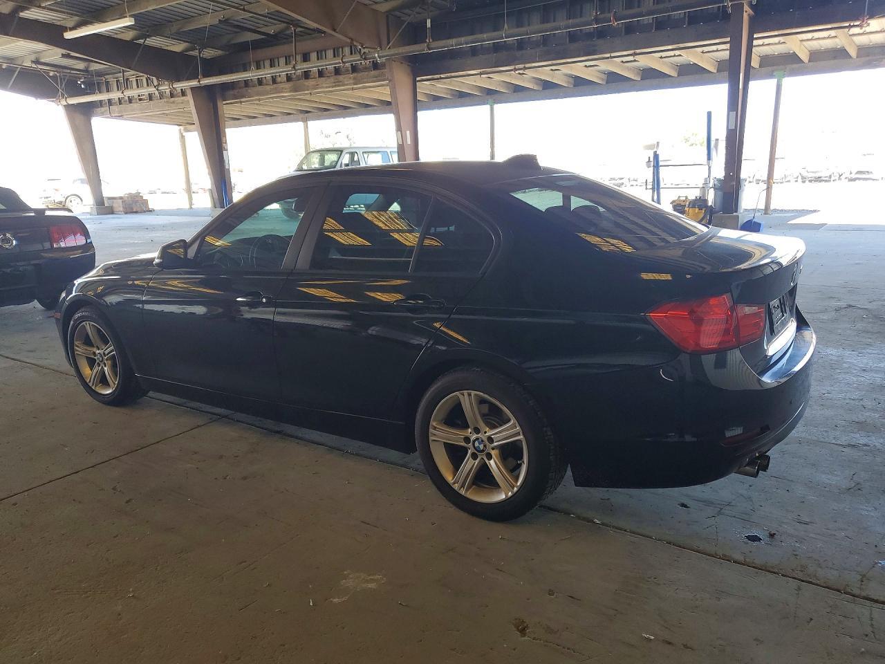 2013 BMW 3-Series 328I 4D Sed - zdjęcie 2