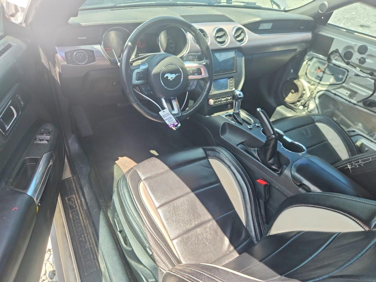 2016 Ford Mustang Base - zdjęcie 8
