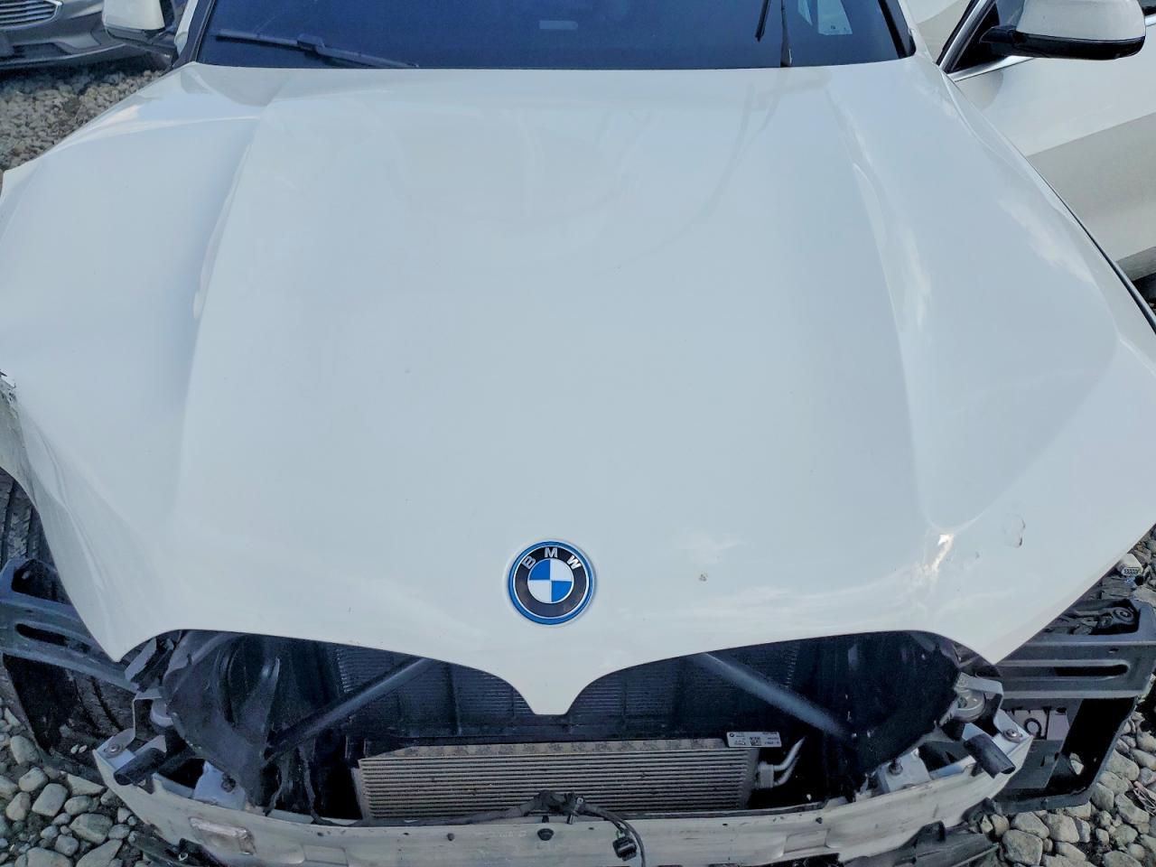 2022 BMW X5 xDrive45E - zdjęcie 12