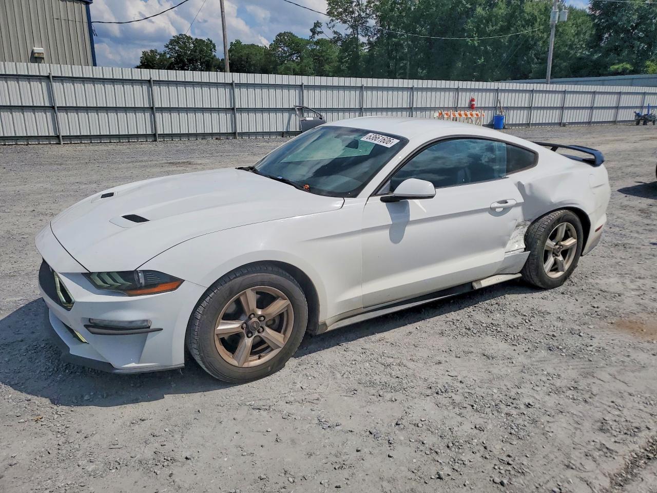 2018 Ford Mustang - zdjęcie główne