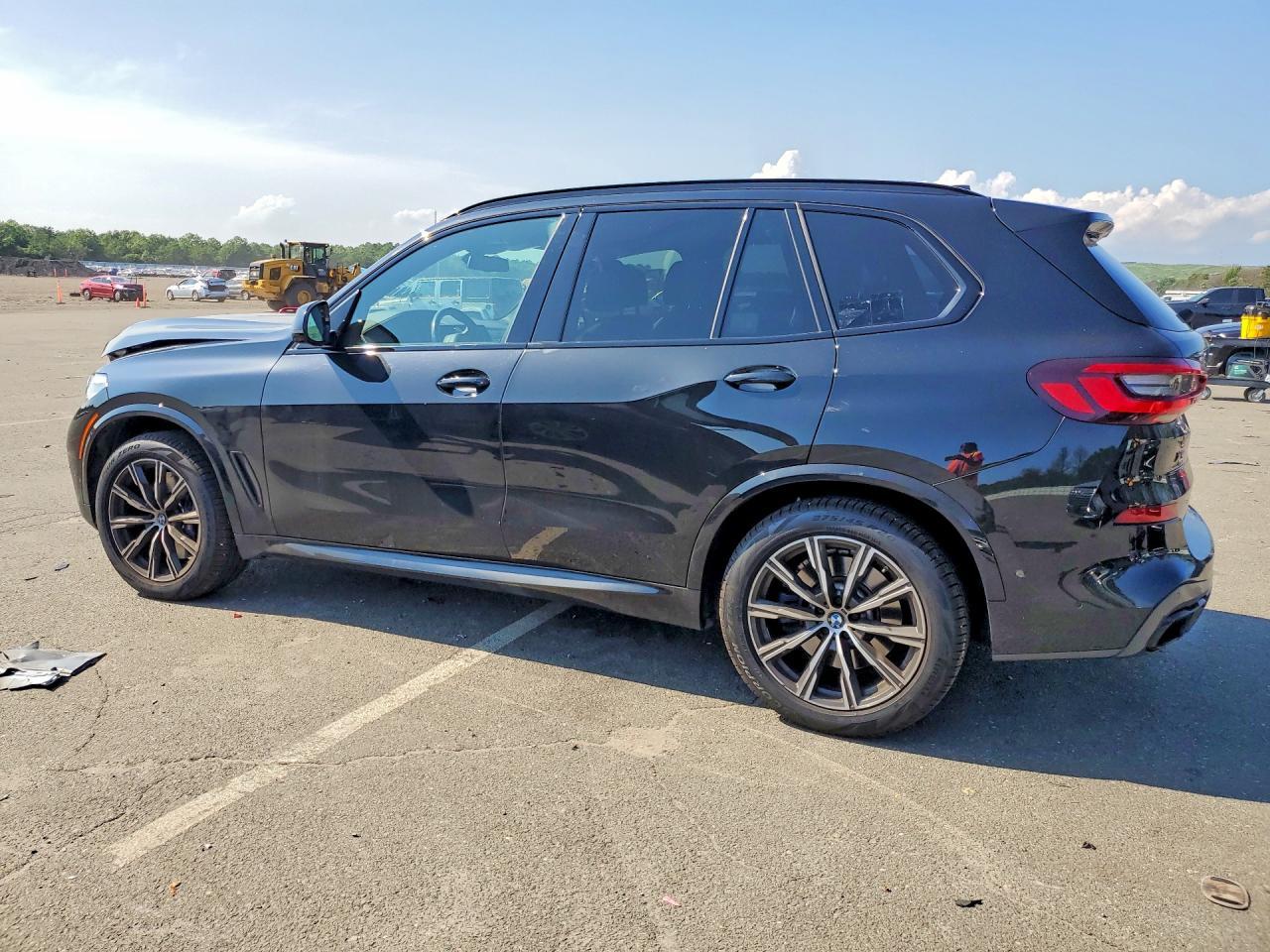2021 BMW X5 M50I - zdjęcie 2