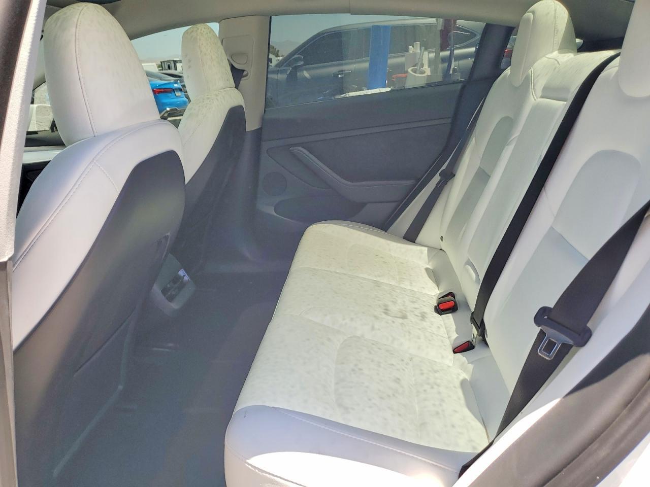 2023 Tesla Model 3 - zdjęcie 10