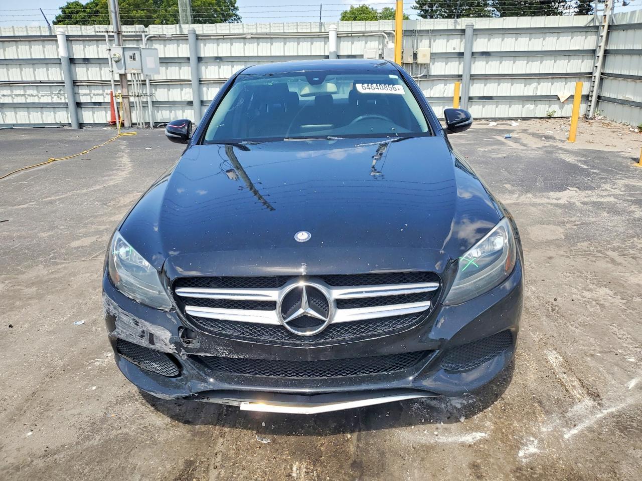 2017 Mercedes-Benz C 300 - zdjęcie 5