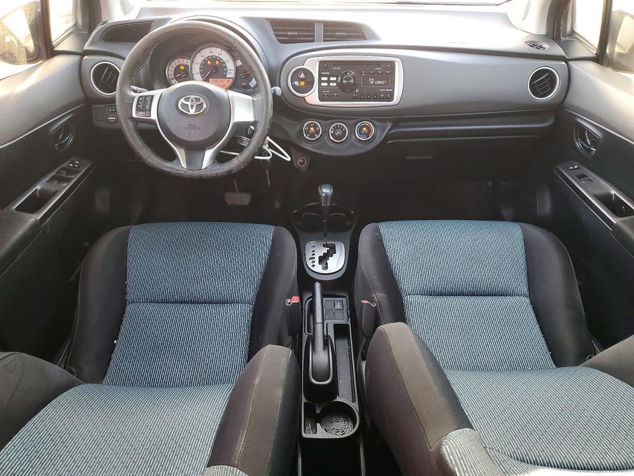 2013 Toyota Yaris 5-Door Se - zdjęcie 8