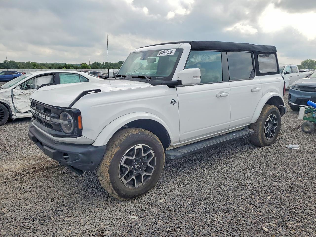2024 Ford Bronco Outer Banks - zdjęcie główne