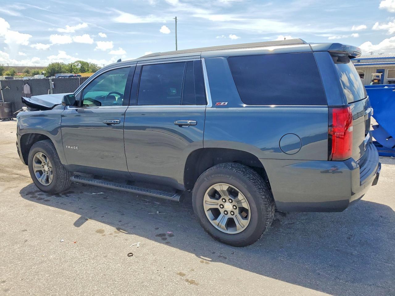 2020 Chevrolet Tahoe K1500 Lt - zdjęcie 2