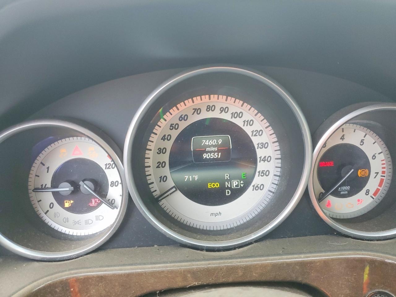 2014 Mercedes-Benz E 350 - zdjęcie 9