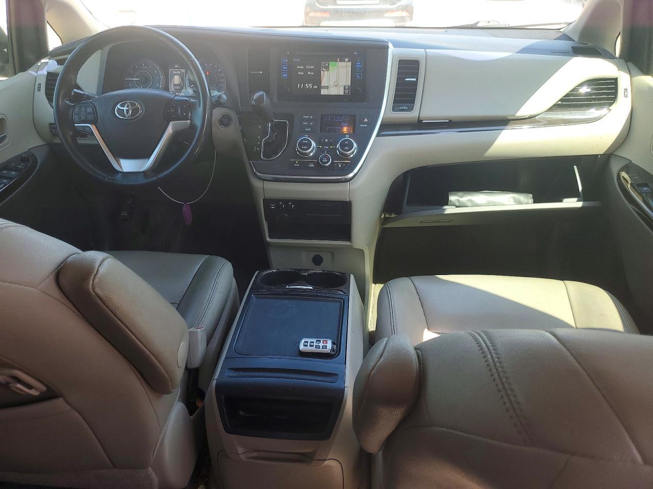 2017 Toyota Sienna Xle 8-Passenger - zdjęcie 8