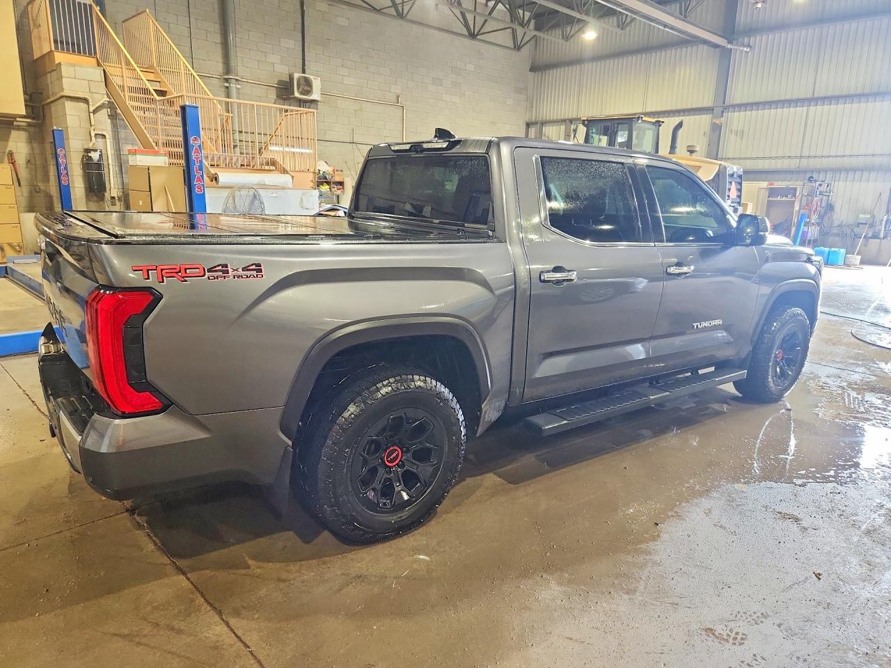 2023 Toyota Tundra Crewmax Limited - zdjęcie 3