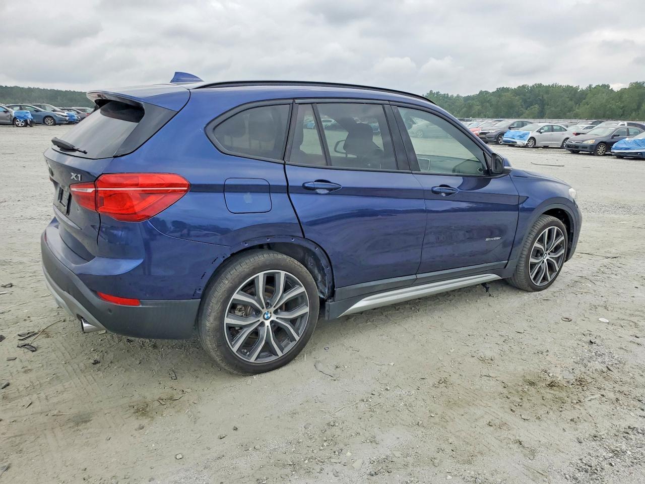2017 BMW X1 Sdrive28I - zdjęcie 3