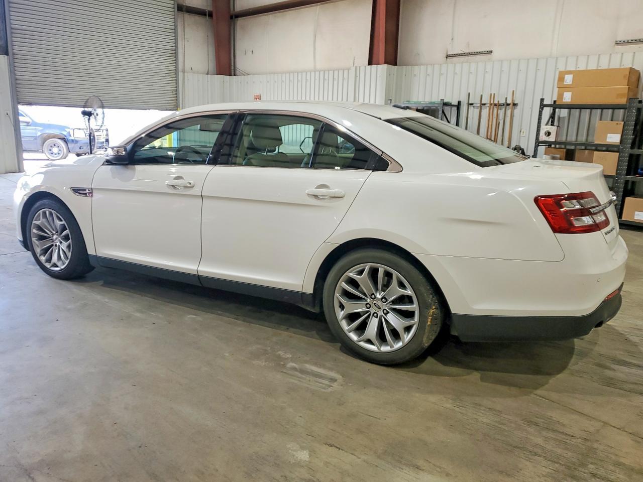 2016 Ford Taurus Limited - zdjęcie 2