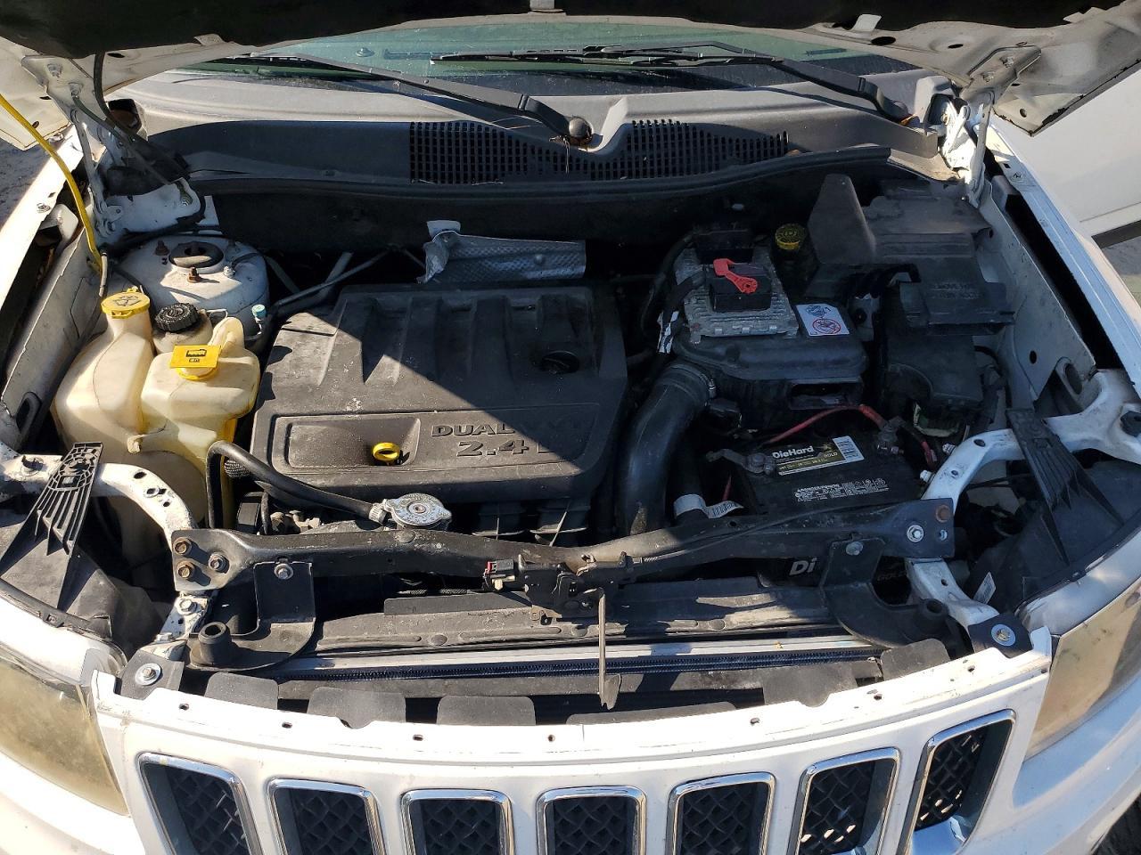 2016 Jeep Compass Sport - zdjęcie 12