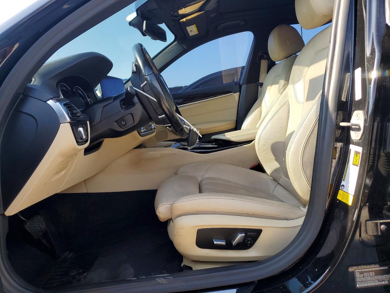 2019 BMW 530 I - zdjęcie 7