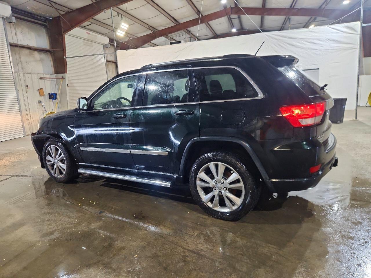 2013 Jeep Grand Cherokee Laredo - zdjęcie 2
