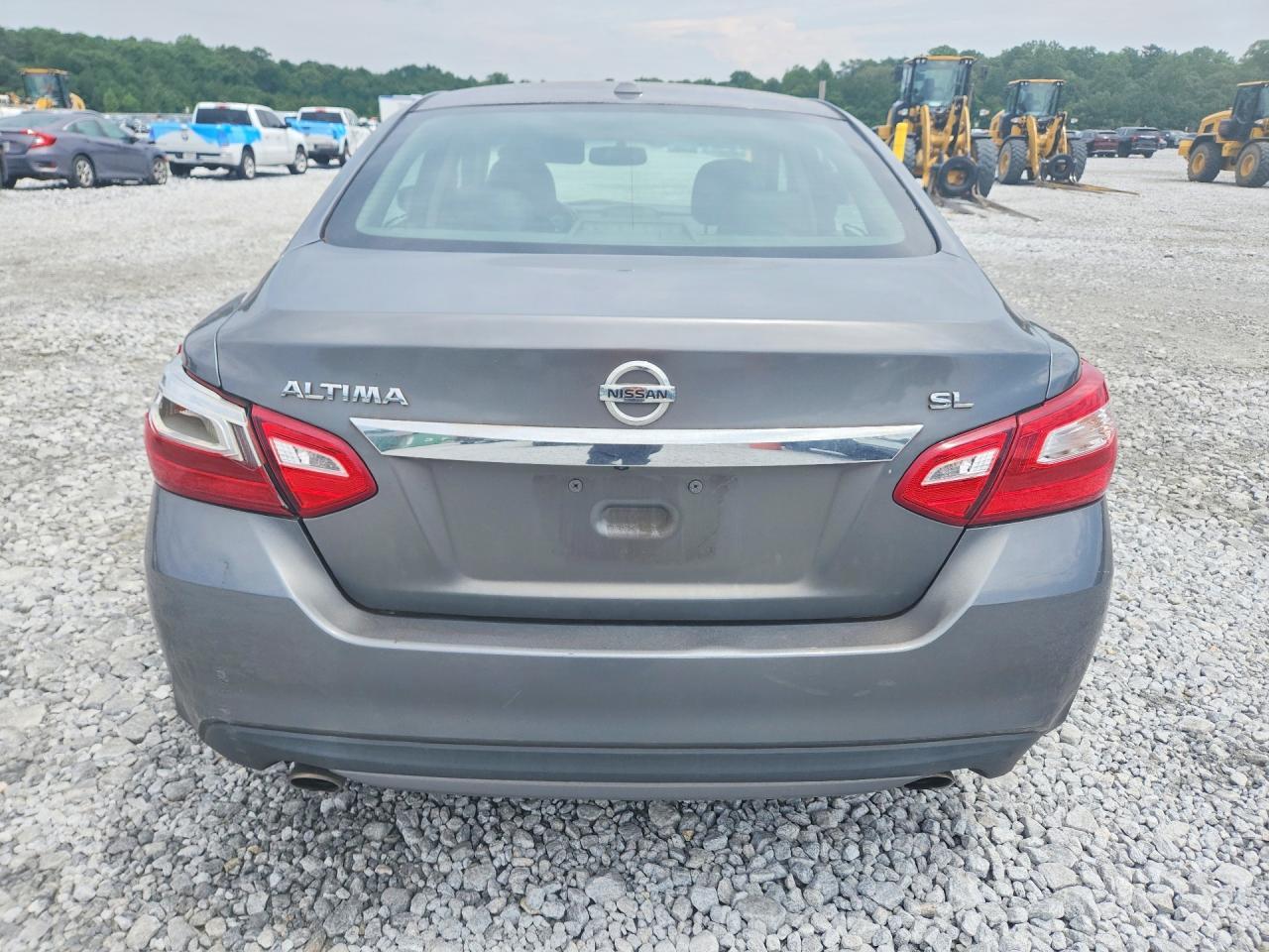 2017 Nissan Altima - zdjęcie 6