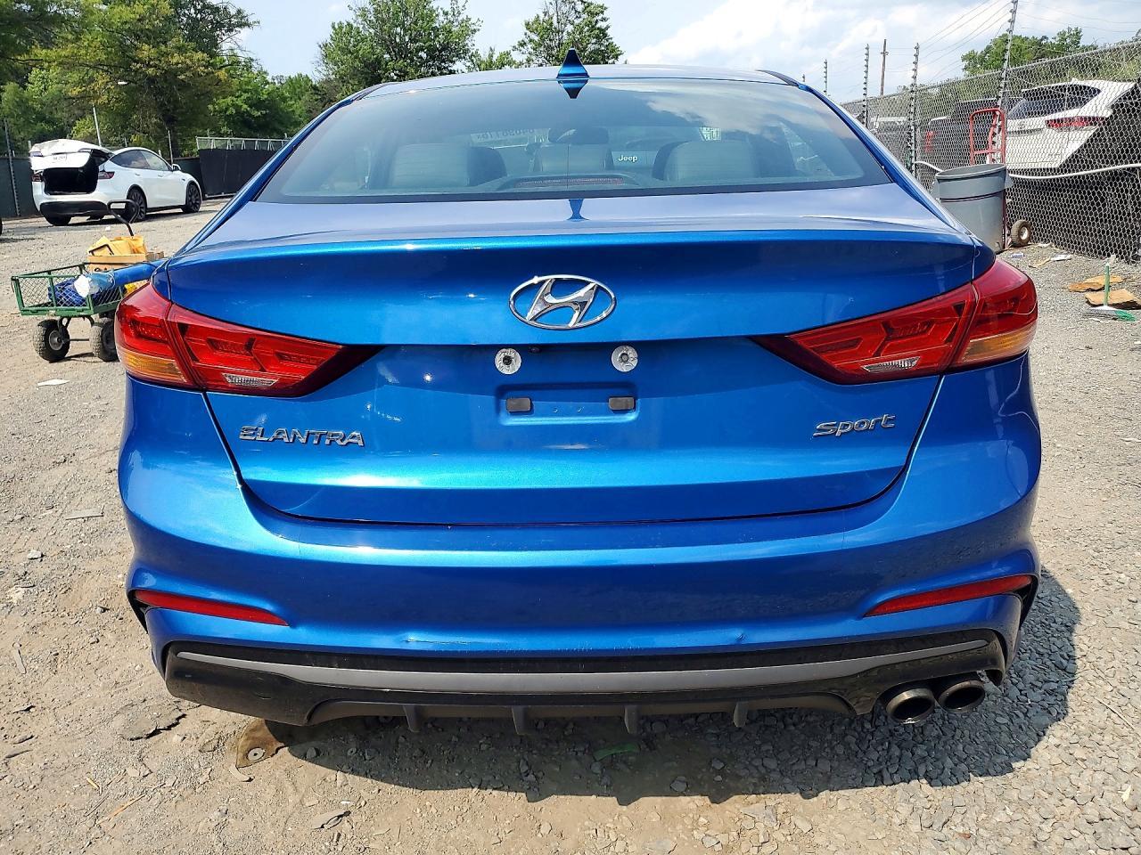 2024 Hyundai Elantra Sport - zdjęcie 6