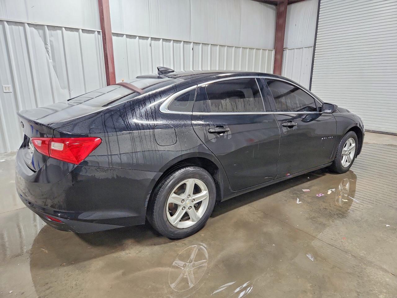 2021 Chevrolet Malibu Ls - zdjęcie 3