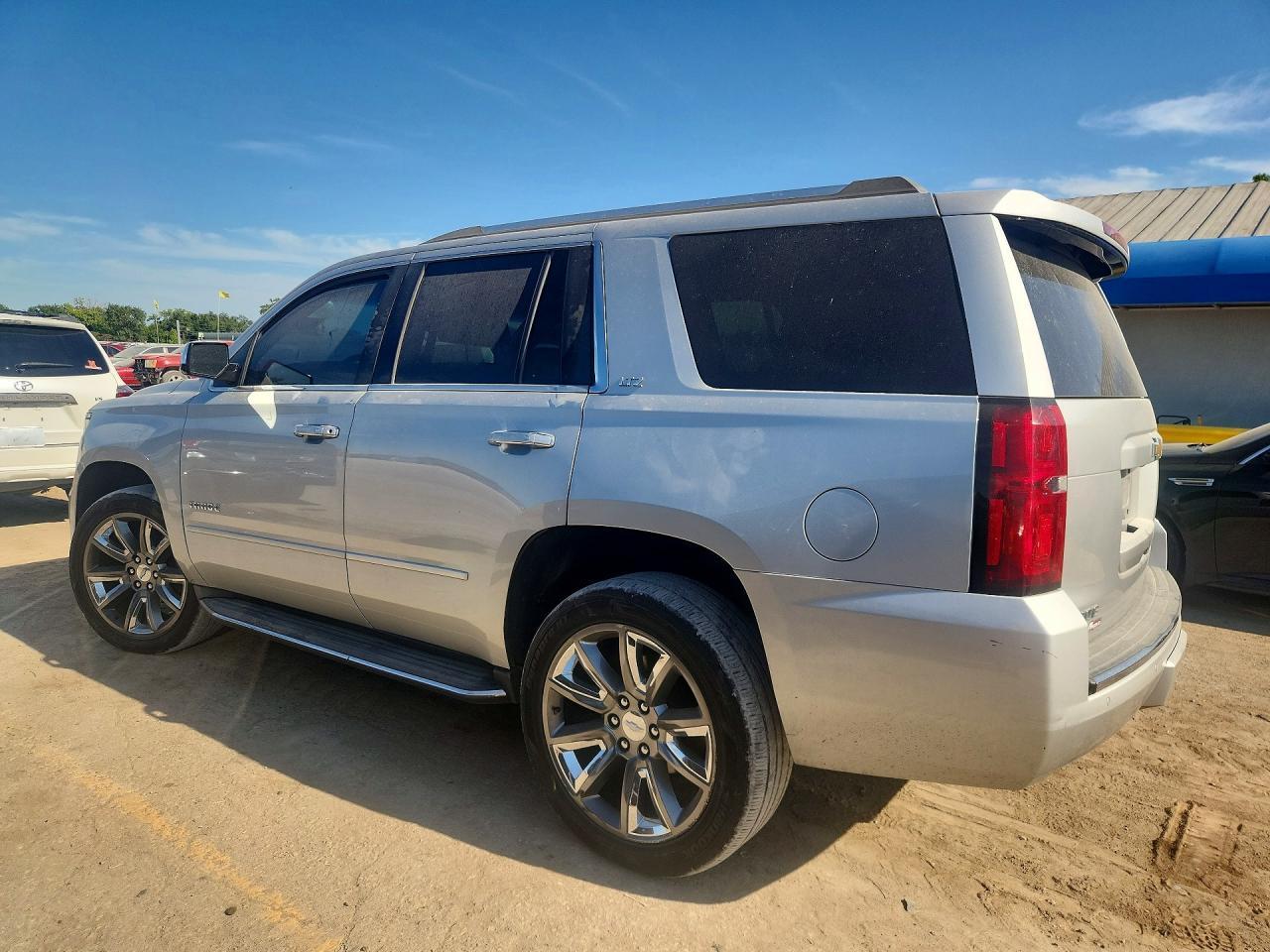 2016 Chevrolet Tahoe K1500 Ltz - zdjęcie 2