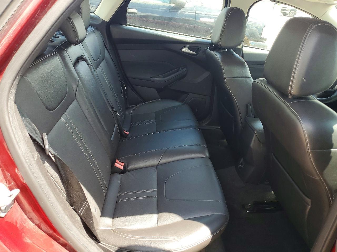 2014 Ford Focus Titanium - zdjęcie 10