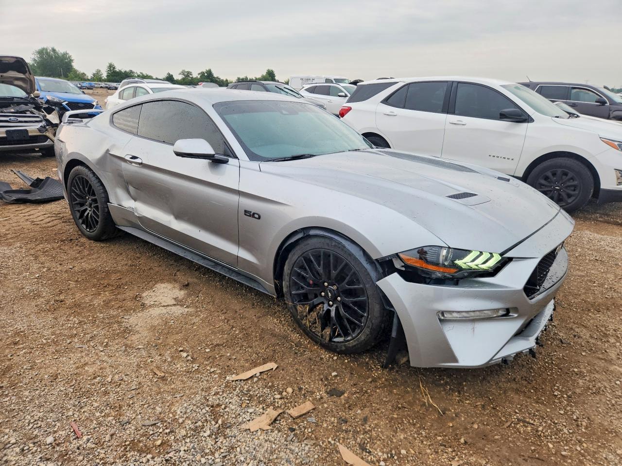 2021 Ford Mustang Gt - zdjęcie 4