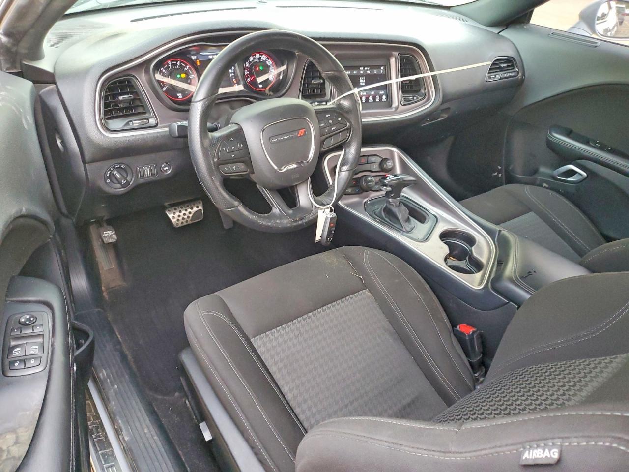 2021 Dodge Challenger Sxt - zdjęcie 8