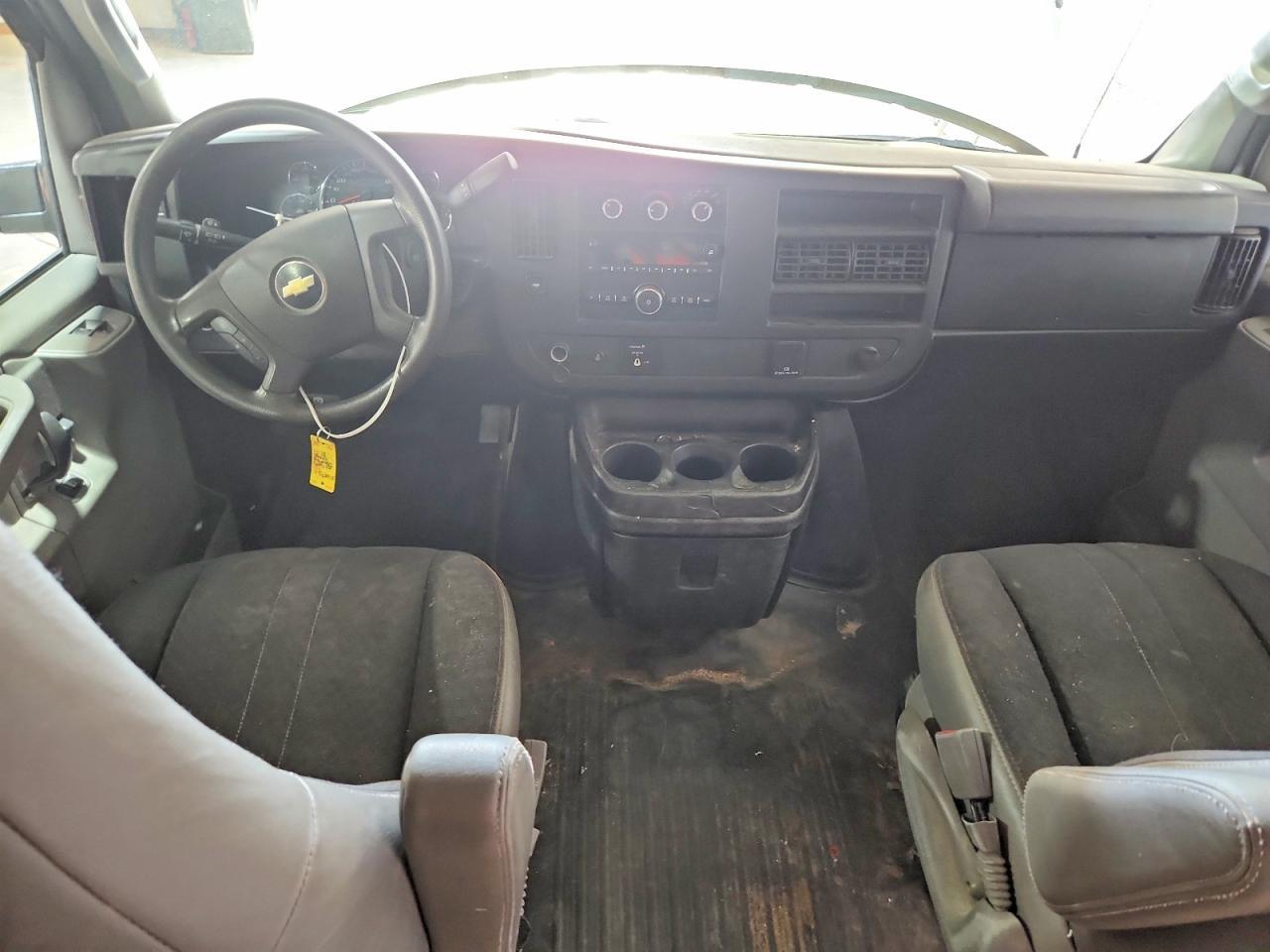 2018 Chevrolet Express G2500 - zdjęcie 8
