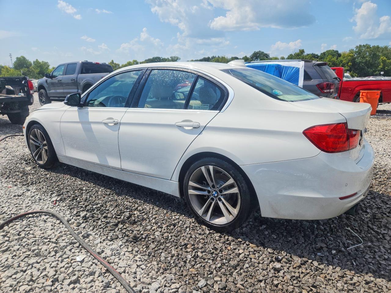 2015 BMW 328 I - zdjęcie 2