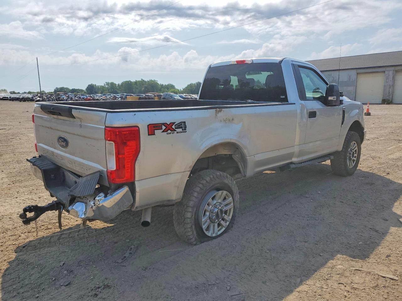 2018 Ford F250 Super Duty - zdjęcie 3