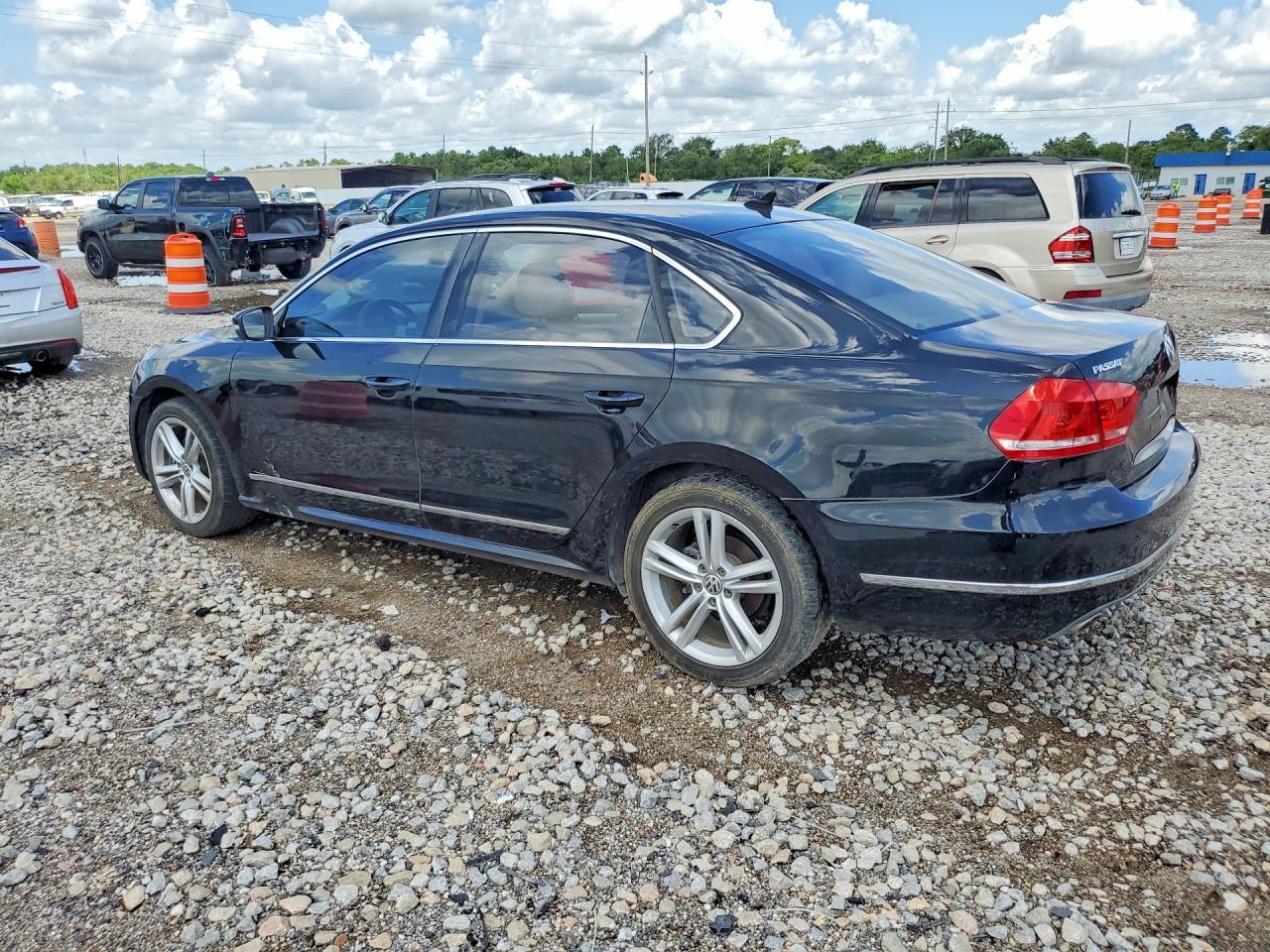 2013 Volkswagen Passat Se - zdjęcie 2