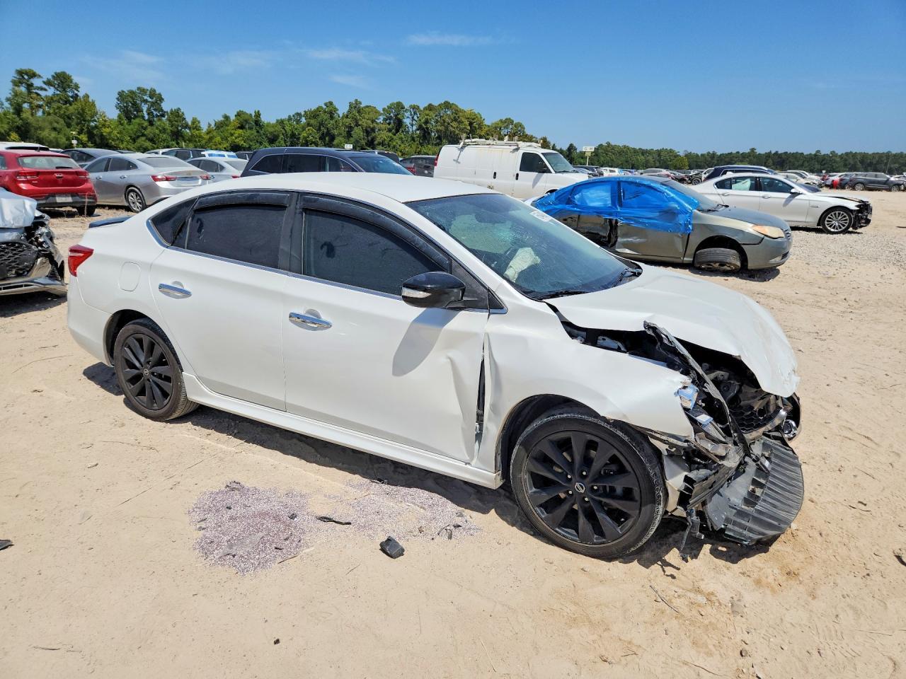 2018 Nissan Sentra Sr - zdjęcie 4