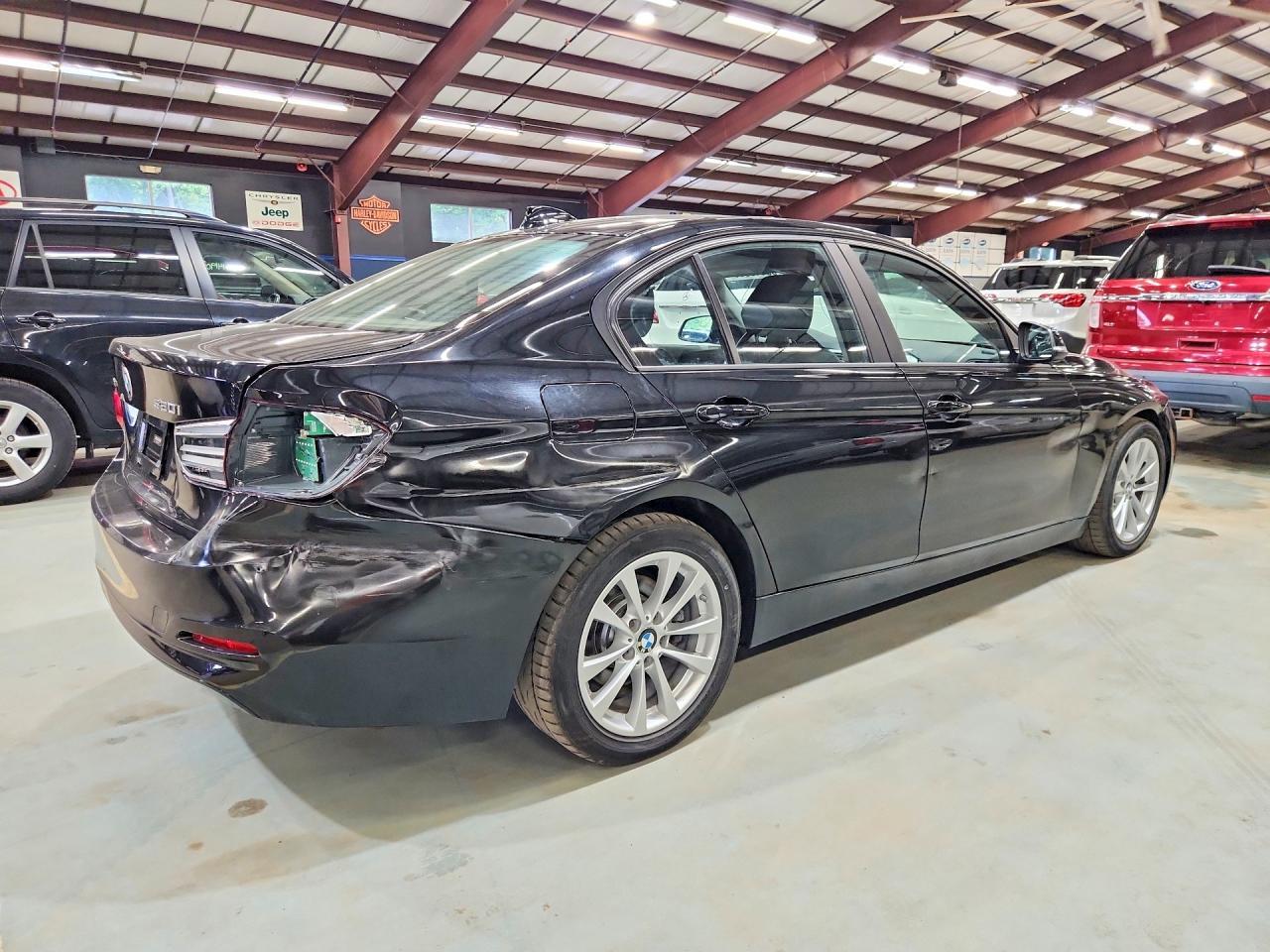 2017 BMW Seria 3 320i - zdjęcie 3