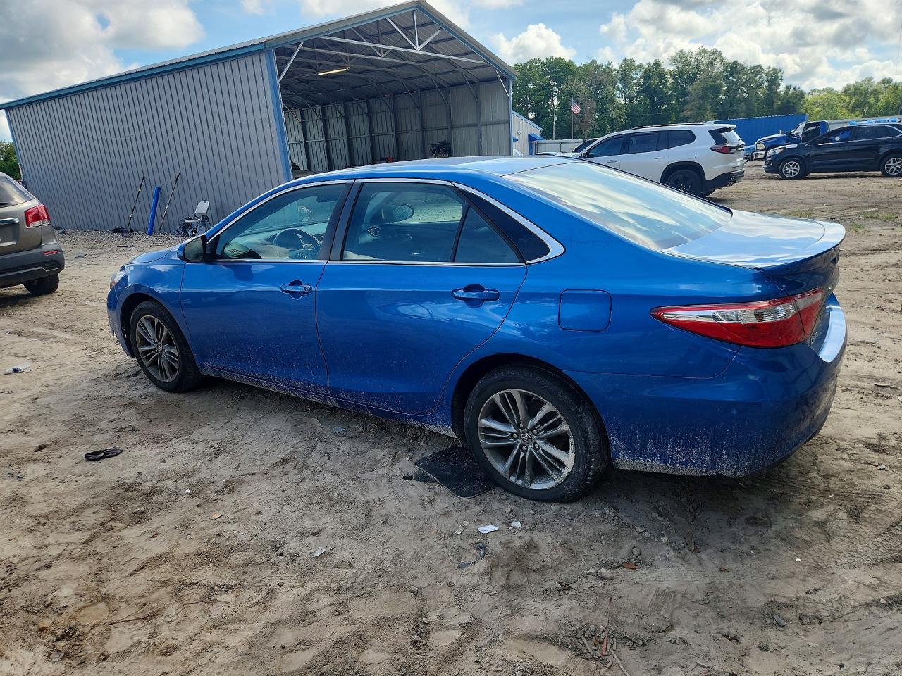 2017 Toyota Camry Se - zdjęcie 2