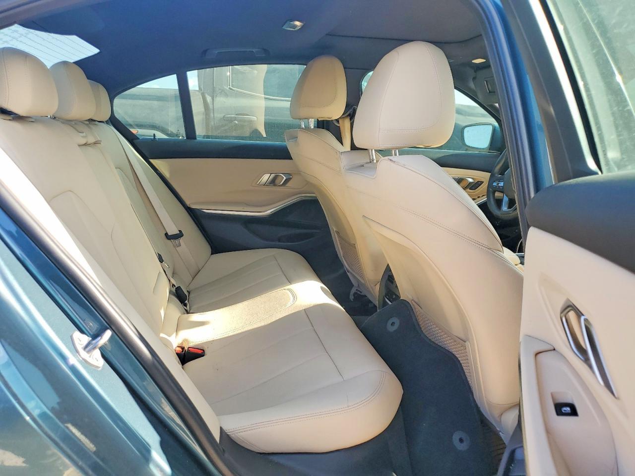 2021 BMW 330I - zdjęcie 10