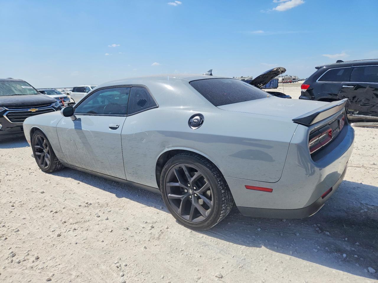 2021 Dodge Challenger Gt - zdjęcie 2