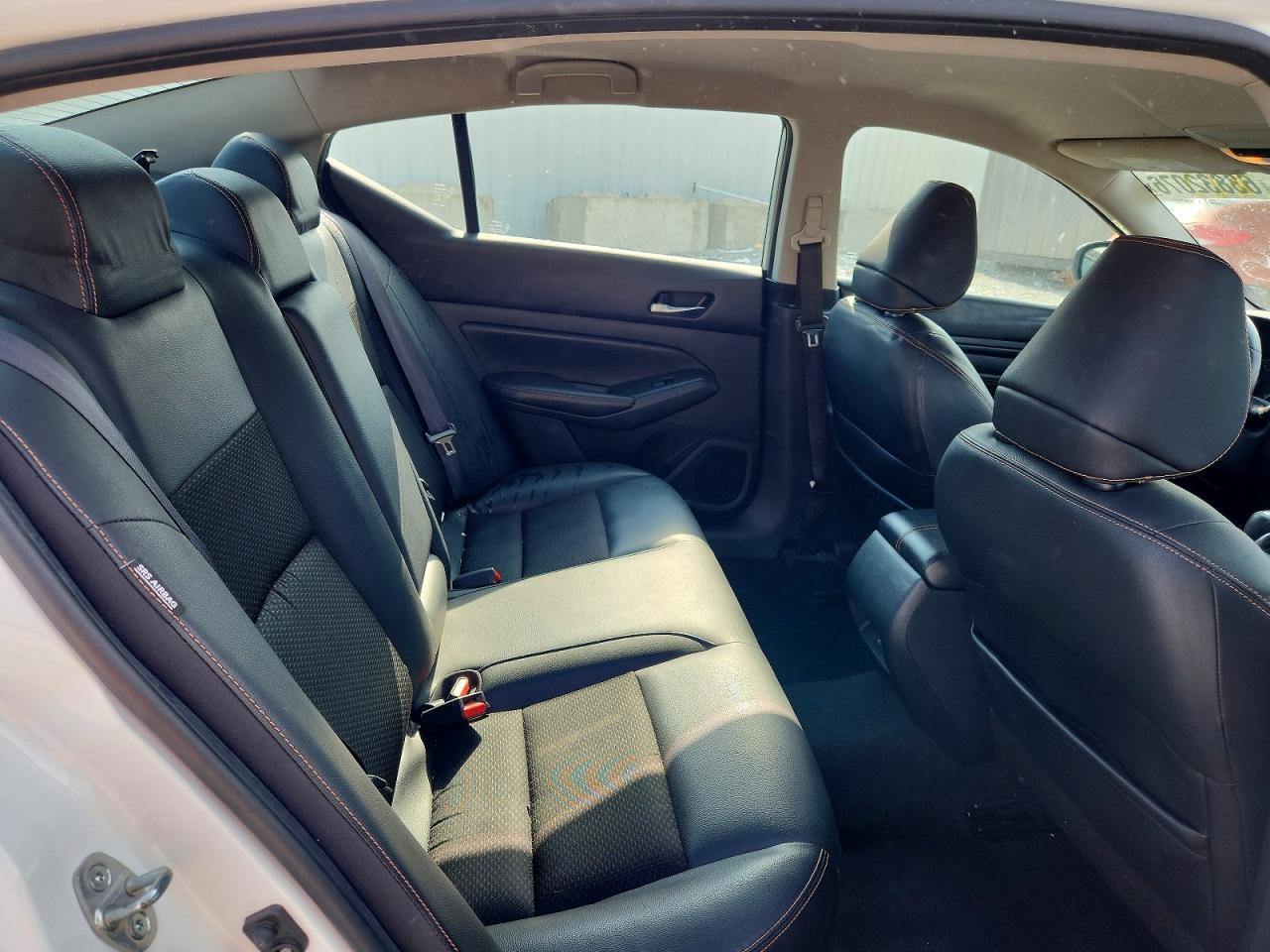 2020 Nissan Altima Sr - zdjęcie 10