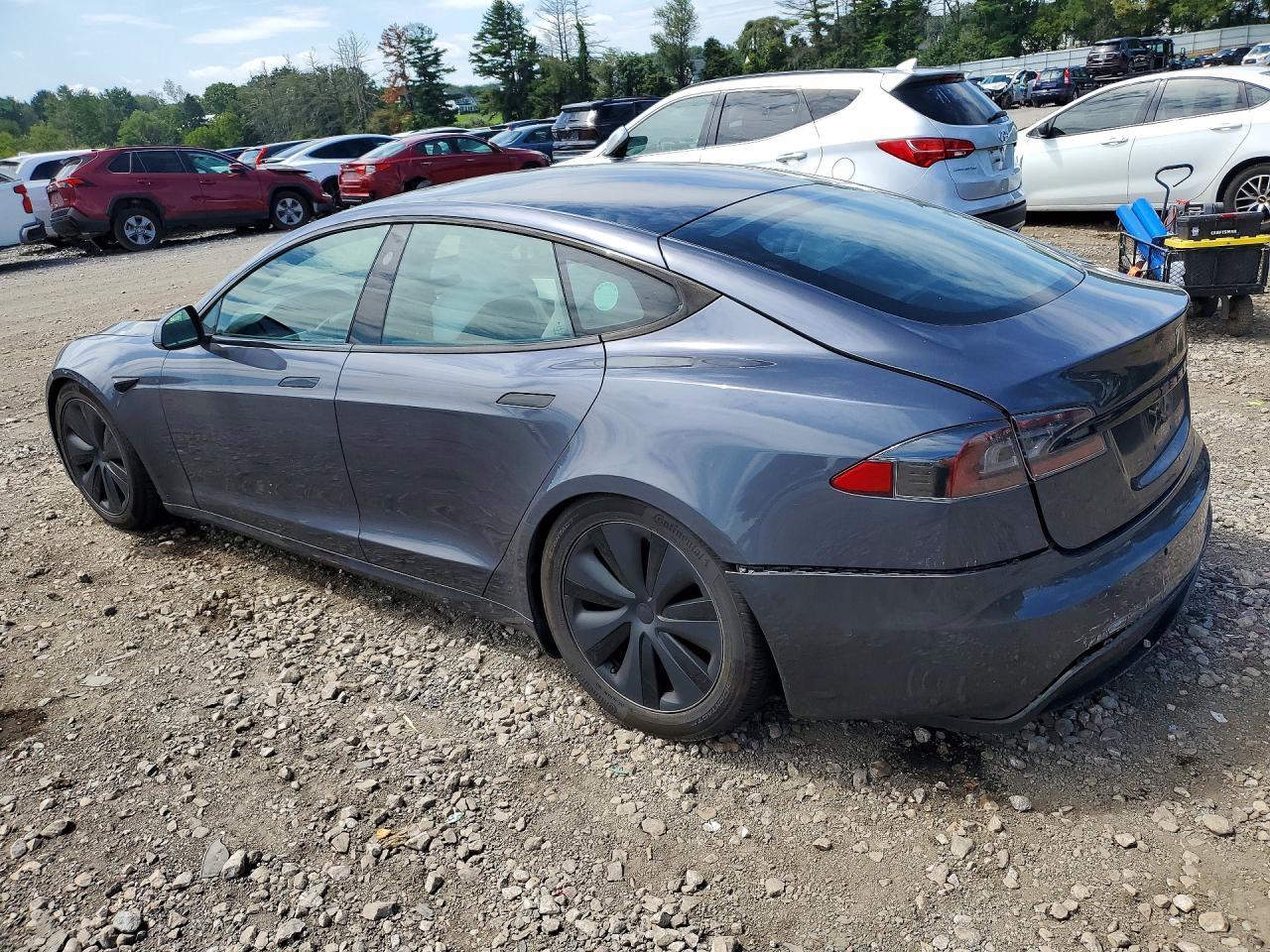 2022 Tesla Model S - zdjęcie 2