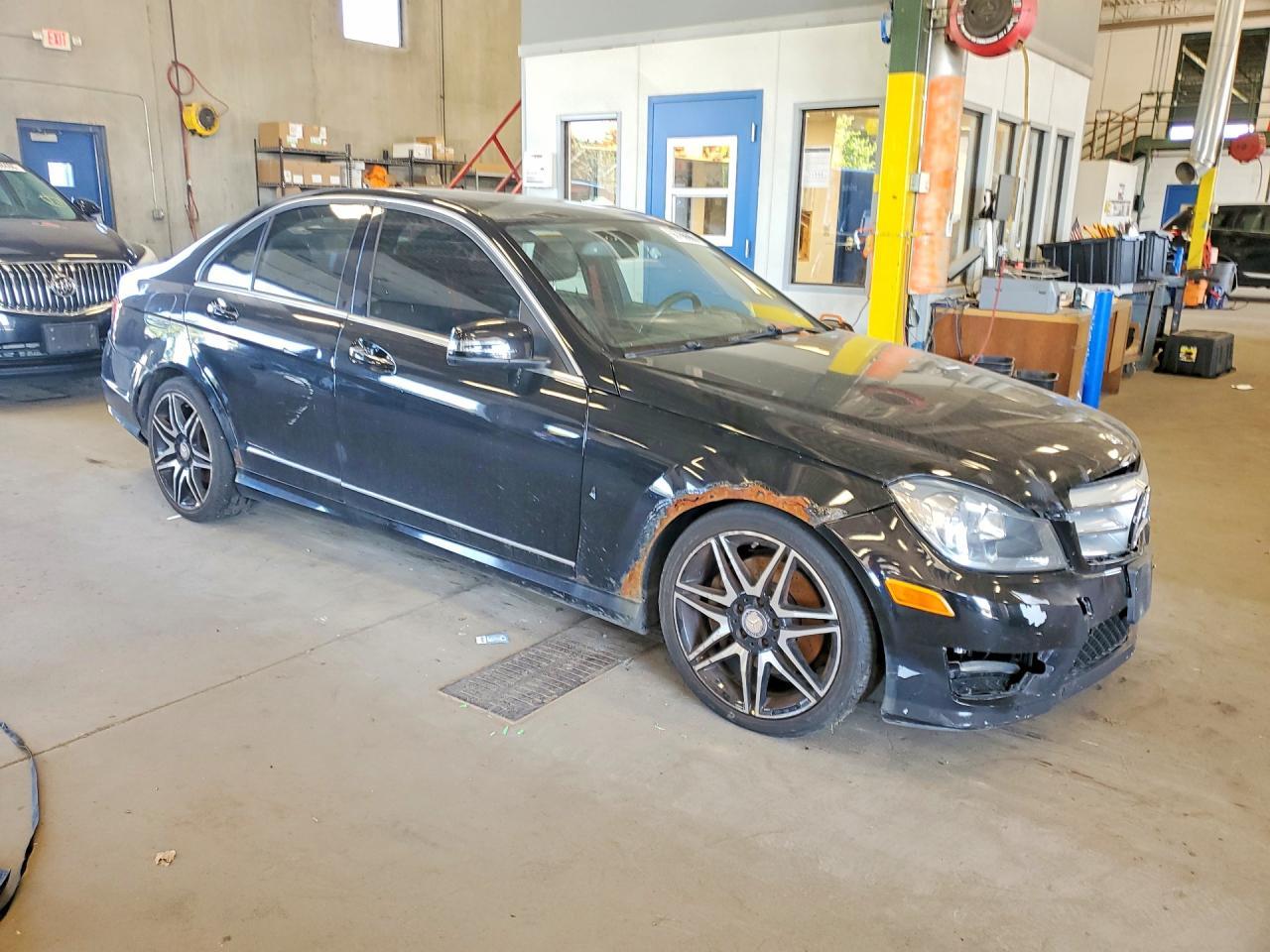 2013 Mercedes-Benz C 300 4Matic - zdjęcie 4