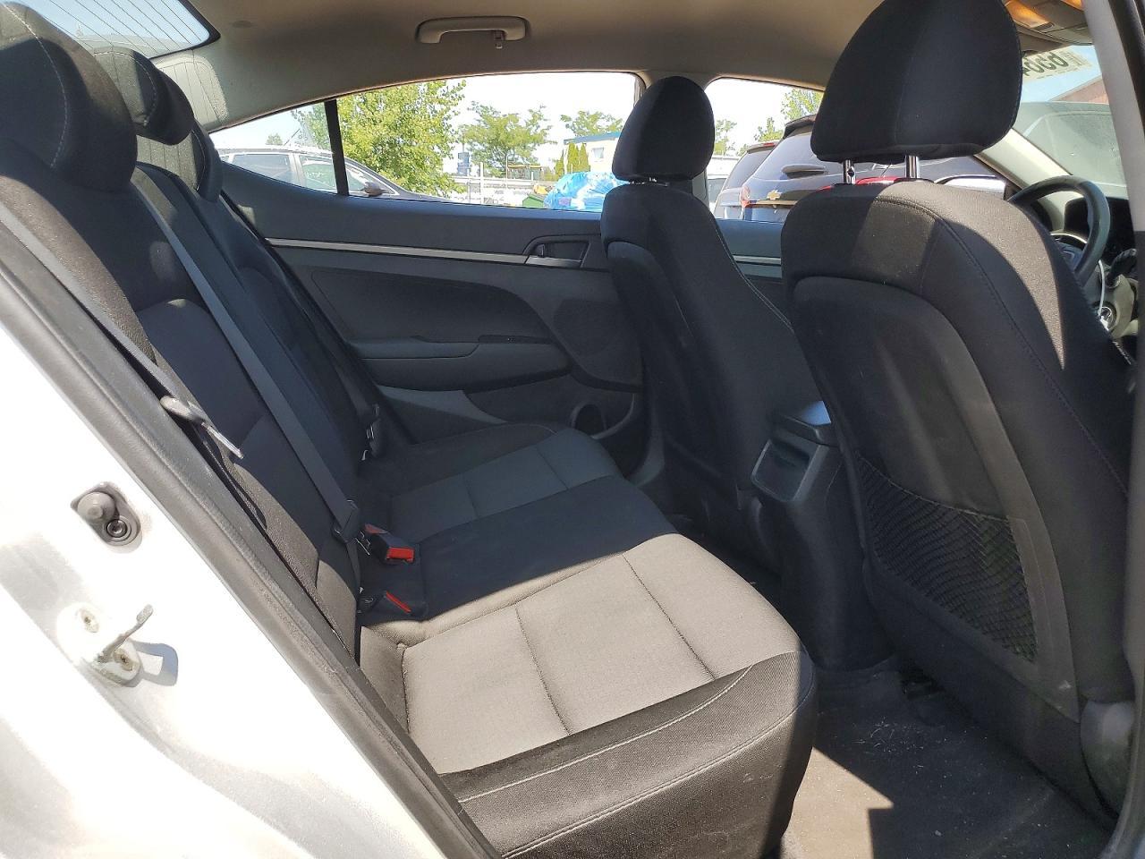 2018 Hyundai Elantra Se - zdjęcie 10