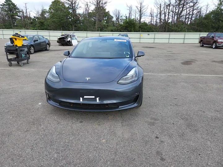 2022 Tesla Model 3 - zdjęcie 13