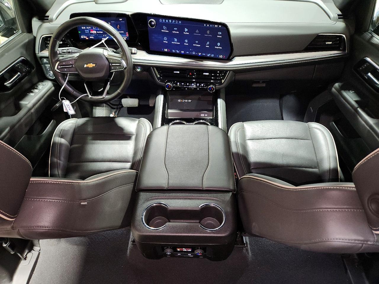 2025 Chevrolet Suburban K1500 Premier - zdjęcie 8