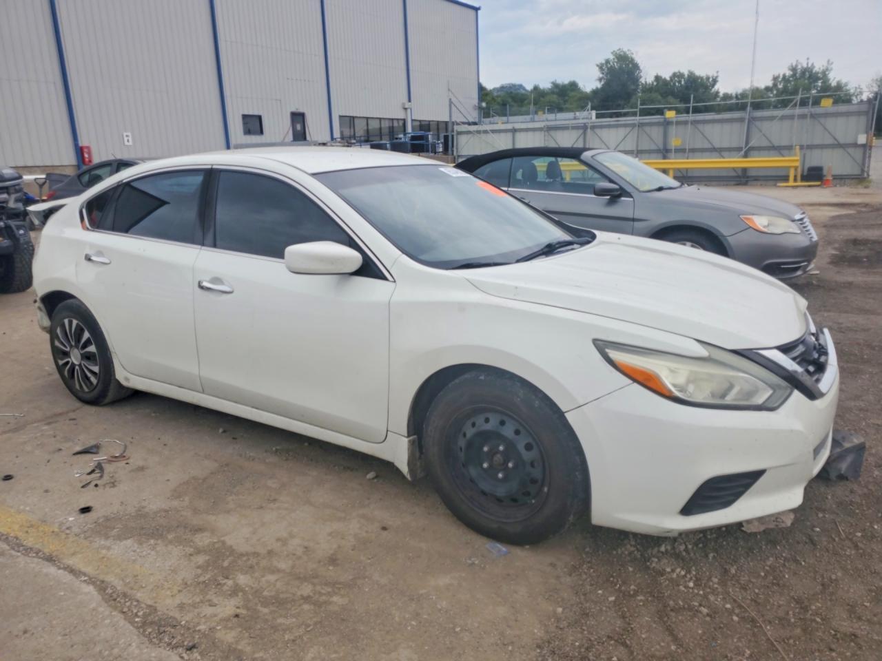 2016 Nissan Altima 2.5 S - zdjęcie 4