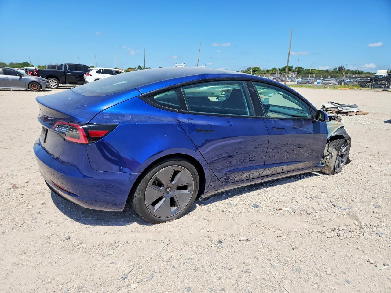 2023 Tesla Model 3 - zdjęcie 3